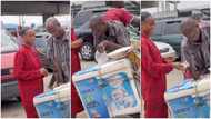 Beautiful lady approaches man selling yoghurt, begs him for GHC3, many react to video