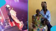Kojo Antwi delivers heartfelt performance of ‘Bre bre Anowaa’ at mother’s funeral reception