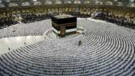 Maskless pilgrims launch largest hajj of Covid era
