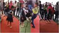 Little girl "scatters" red carpet in dancing competition with boy, many react to cute video