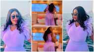 Natural nkoaa: Akua GMB she flaunts her curves in a see-through beachwear, video gets fans drooling