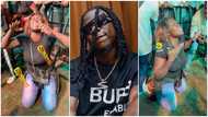 Video of die-hard Stonebwoy fan kneeling down during his performance at the VGMA Xperience Concert causes stir