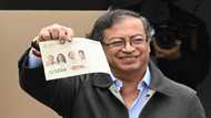 Outgoing Colombian president vows transparent transition