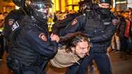 Europe faces dilemma on Russians fleeing Putin's draft