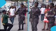 Friendly Ghanaian police officer rejects GH¢500 gift from stranger: "Very disciplined"