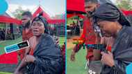 Maame Gold emotionally breaks down at Dad’s one-week: Ajagurajah, Osebo, and more mourn with her