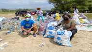 Australian High Commissioner clears rubbish at Laboma Beach