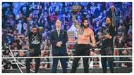 WWE extreme rules: no title changed hands as Roman reigns retains belt in bizarre fashion
