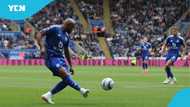 Ghana striker scores rare direct goal from corner for Leicester