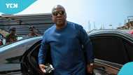 Mahama scolds his security personnel in public over actions against bloggers