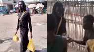 Kind musician uses savings to fund 50 single mothers; donates foodstuffs, money to them in video