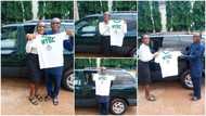Man presents his 37 year old national service uniform to his daughter; many react