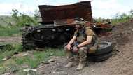 Deadly air strike hits Ukraine frontline city as it readies for street battle