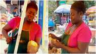 Confident GH female coconut vendor at Korle Bu praised for her amazing customer service: “Unbeatable”