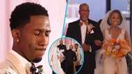 Groom fails to hold back tears as his bride walks down the aisle in video: “It was a beautiful sight”