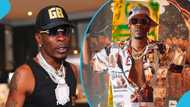 Shatta Wale visits BuzStop Boys, donates GH₵30k to them (Video)