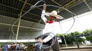School trains new generation in Mexican cowboy traditions