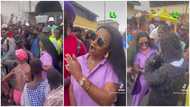 Nana Ama McBrown steals show at Chalewote, many fans swamp her to steal selfie and kisses: "She’s always a delight"