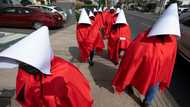Some 30 women and transsexuals on Monday denounced the daily violence they suffer in Peru, demanding action from the United Nations High Commissioner for Human Rights, Michelle Bachelet, at a demonstration in Lima. 