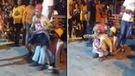 Guys create amazing optical illusion of shorter person while dancing, peeps living for it