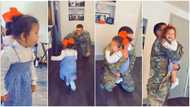 Emotional moment baby met soldier father who came home after 7 months