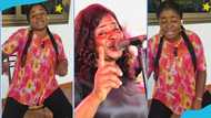 Sunyani live band singer attempts to sing Black Sherif's song, fumbles in funny vid