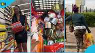 Ghanaian lady brings joy to street hawker, shops for her as Christmas gift, video trends