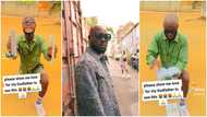 King Promise Lookalike Begs Musician For A New Phone In Video; Folks Tell Him To Look For A Job