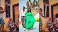 Okyeame Kwame Pounds Fufu With Delay And Wife In Video; Passes Funny Comment That Gets Many Laughing