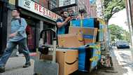 US retail sales bounce with online spending boost