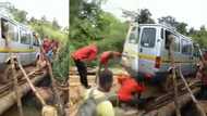Video of trotro being supported by logs to cross wooden bridge at Bono causes stir