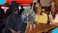 Kojo Antwi visits Nana Konadu's house to mourn her death with his wife and son, video stirs reactions