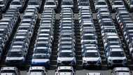 Trump signs order to lower US tariffs on Japan autos to 15%