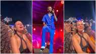 Black Sherif Concert: Obroni Lady Sings Blacko's Songs Word For Word At Mozama Disco Concert