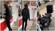 Lady showers praises on Pizzaman-Chickenman dispatch rider over his appearance: “He is neat and smells good”