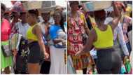 Ghanaian lady stuns traders with flexible behind as she sells in the market: "Best package ever"