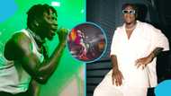 Stonebwoy rides bicycle as his tour kicks off abroad, fans react: "Original settings man"