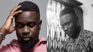 Sarkodie blasted by Nigerian artiste Moelogo over "No Pressure" album; Fans react