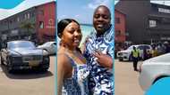 Wicknell and Lucy Chivayo's families storm streets in Rolls-Royce convoy to collect their remains, video