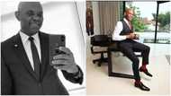 Nigerian billionaire Tony Elumelu uses old iPhone in new photo; world reacts "no be iPhone 12 Pro Max o"