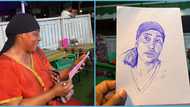 Ghanaian woman overwhelmed with joy as Ghanaian artist Enil Art draws her and gives it to him