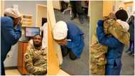 Handsome man in US Army surprises wife at her workplace, makes her cry tears of joy in video