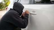 Bold thief gets beatings of his life after snatching military man's car