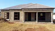 Hardworking young man proudly shows off progress of home, many in love with photo