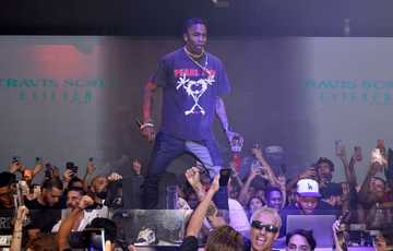 A list of 15 rappers with the most number 1 hits and their respective ...