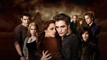 What is the order of the Twilight movies? How many are there and how to watch in order