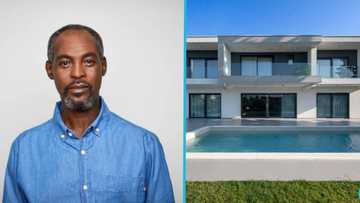 African-American man relocates to Ghana to build affordable off-grid luxury homes
