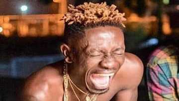 Shatta Wale buys brand new Ferrari; rides in town with his new “bae”