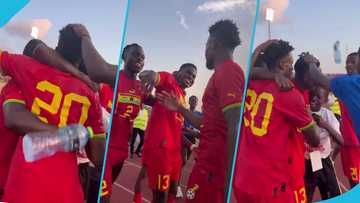 Ghanaians unhappy as CAR fans throw water bottles at Kudus, Nuamah and other Black Stars players