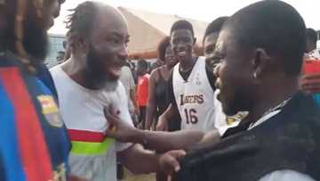 Big Akwes fights young man who mocked his patched head, video causes frenzy "Apempemfuo hene"